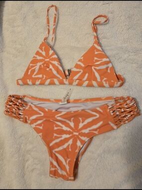 Cupshe Orange and White Tie-Dye Bikini Set